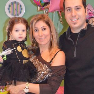 Meet your Posher, Nada